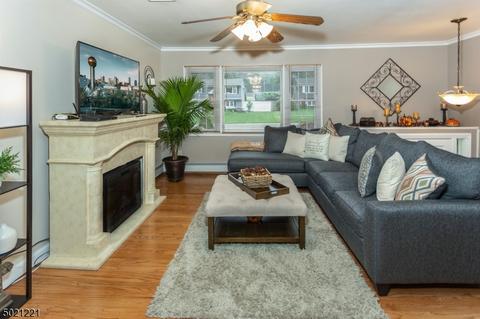 17 Beech St, Stanhope, NJ 07874 photo 4