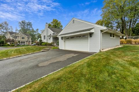 2 Schmidt Ln, Clark, NJ 07066 photo 22
