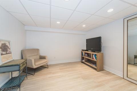 171 Beechwood Dr, Wayne, NJ 07470 photo 17