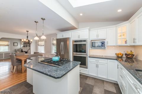 171 Beechwood Dr, Wayne, NJ 07470 photo 6