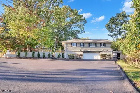 102 Mac Donald Dr, Wayne, NJ 07470 photo 20