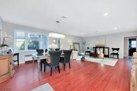 102 Mac Donald Dr, Wayne, NJ 07470 photo 4