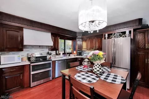 102 Mac Donald Dr, Wayne, NJ 07470 photo 9