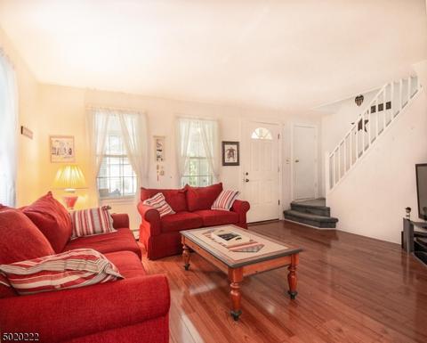 35 Holmes St, Nutley, NJ 07110 photo 8