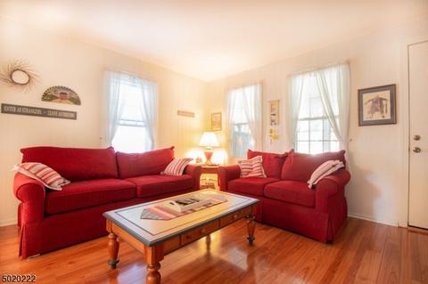 35 Holmes St, Nutley, NJ 07110 photo 6