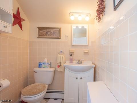35 Holmes St, Nutley, NJ 07110 photo 16