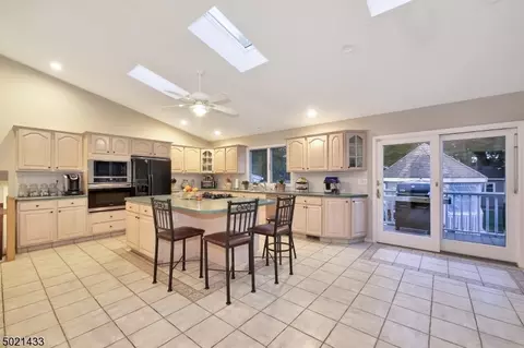 28 Dwyer Rd, Wayne, NJ 07470 photo 10