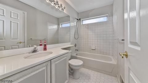 210 Warbler Dr, Wayne, NJ 07470 photo 18