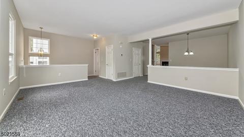 210 Warbler Dr, Wayne, NJ 07470 photo 4