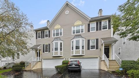 210 Warbler Dr, Wayne, NJ 07470 photo 2