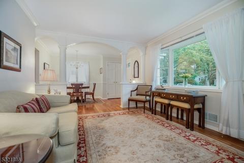 317 South Dr, Paramus, NJ 07652 photo 11