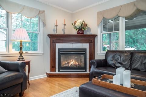 317 South Dr, Paramus, NJ 07652 photo 5