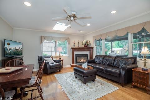 317 South Dr, Paramus, NJ 07652 photo 3