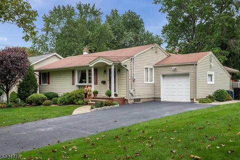 317 South Dr, Paramus, NJ 07652 photo 1
