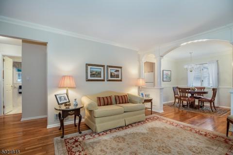 317 South Dr, Paramus, NJ 07652 photo 12
