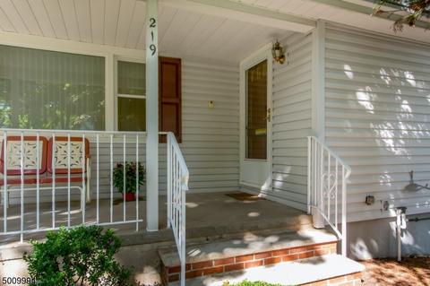219 Homestead Rd, Paramus, NJ 07652 photo 3