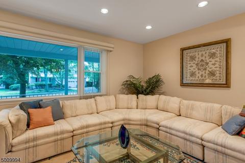 219 Homestead Rd, Paramus, NJ 07652 photo 6