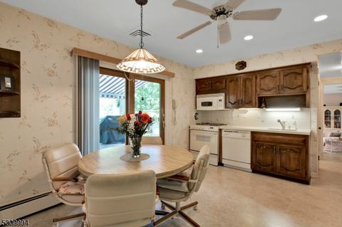219 Homestead Rd, Paramus, NJ 07652 photo 10