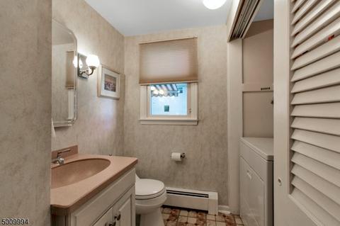 219 Homestead Rd, Paramus, NJ 07652 photo 14
