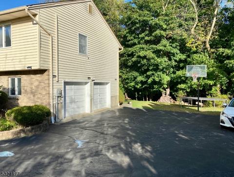 11 Mc Grogan Ct, Wayne, NJ 07470 photo 2