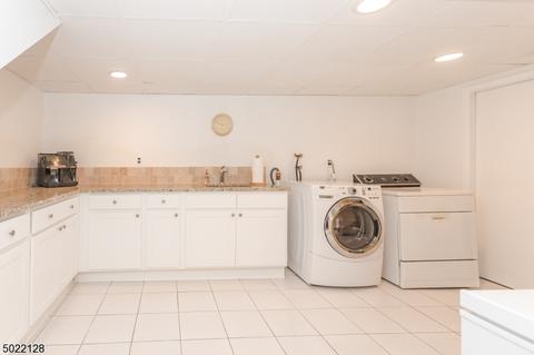 32 Michael Dr, Wayne, NJ 07470 photo 22
