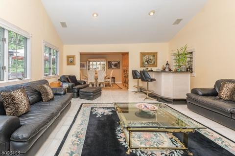 32 Michael Dr, Wayne, NJ 07470 photo 12