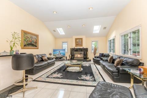 32 Michael Dr, Wayne, NJ 07470 photo 10