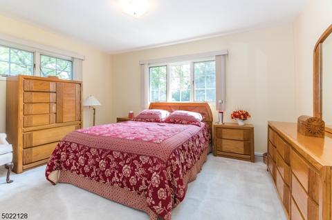 32 Michael Dr, Wayne, NJ 07470 photo 17
