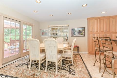 32 Michael Dr, Wayne, NJ 07470 photo 9