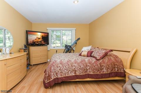 32 Michael Dr, Wayne, NJ 07470 photo 15