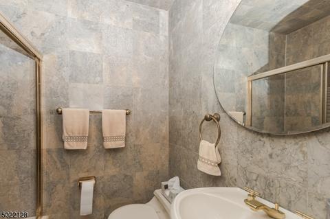 32 Michael Dr, Wayne, NJ 07470 photo 16