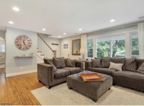 19 Edgemont Cres, Wayne, NJ 07470 photo 2