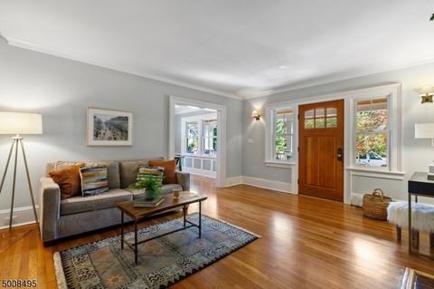27 Columbus Ave, Montclair, NJ 07042 photo 6