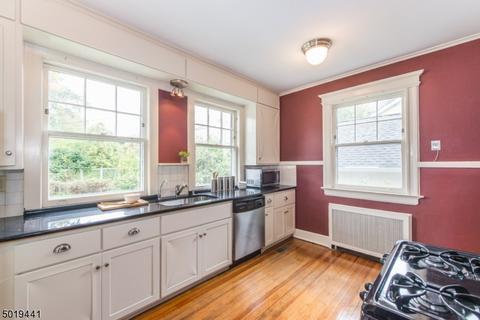 35 Godfrey Rd, Montclair, NJ 07043 photo 10