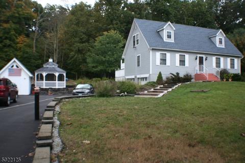 16 Chubby Ln, Montague, NJ 07827 photo 2
