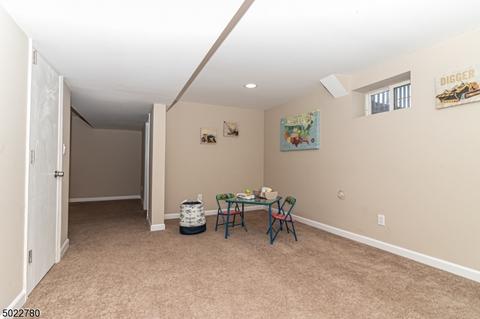 821 Dill Ave, Linden, NJ 07036 photo 16