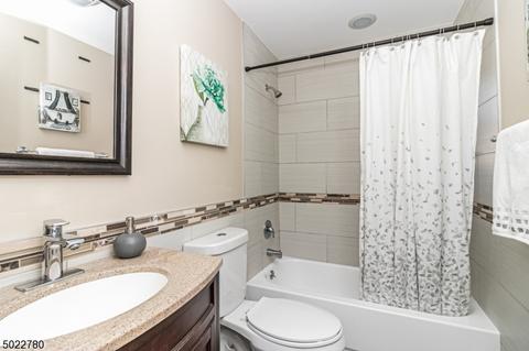 821 Dill Ave, Linden, NJ 07036 photo 11