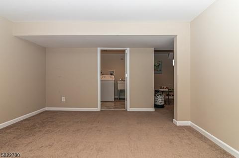 821 Dill Ave, Linden, NJ 07036 photo 17