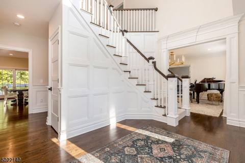 4 Lillian Ct, Berkeley Heights, NJ 07922 photo 2