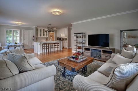 18 Cherry Ln, Mendham, NJ 07945 photo 8