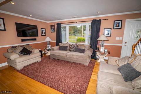 34 Whittaker Ct, Wayne, NJ 07470 photo 5