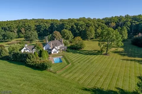 50 Spring Hill Rd, Mendham, NJ 07945 photo 3