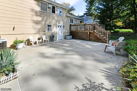 310 Spencer Pl, Paramus, NJ 07652 photo 22