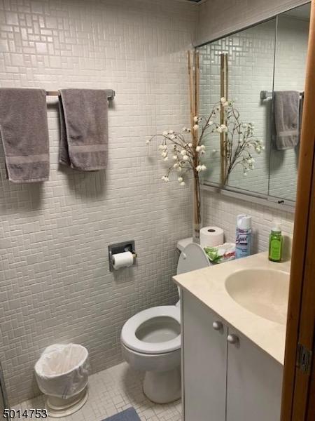 81 Sheffield Rd, Wayne, NJ 07470 photo 12