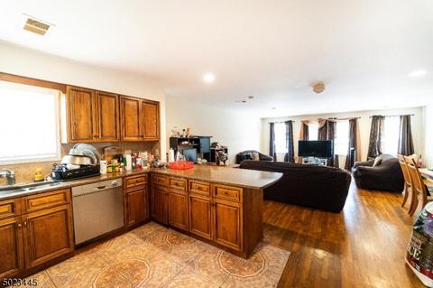 82 Laurel Ave, Union, NJ 07083 photo 3