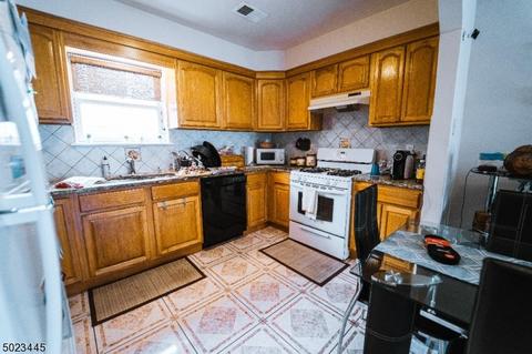 82 Laurel Ave, Union, NJ 07083 photo 4