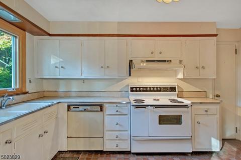 255 Henry St, Paramus, NJ 07652 photo 14