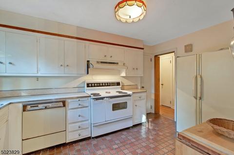 255 Henry St, Paramus, NJ 07652 photo 13