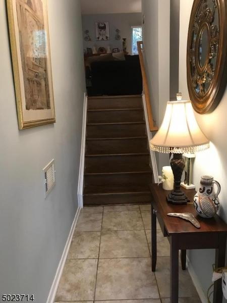 25 Rushmore Ln, Hackettstown, NJ 07840 photo 2