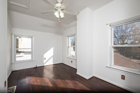534 W 6th St, Plainfield, NJ 07060 photo 4